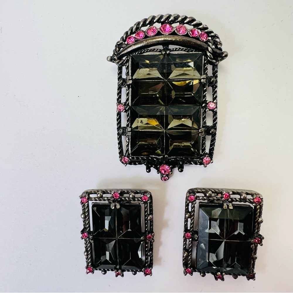 VINTAGE SARAH COVENTRY MIDNIGHT MAGIC BAROQUE GOTH PENDANT/BROOCH CLIP EARRINGS - Picture 11 of 14